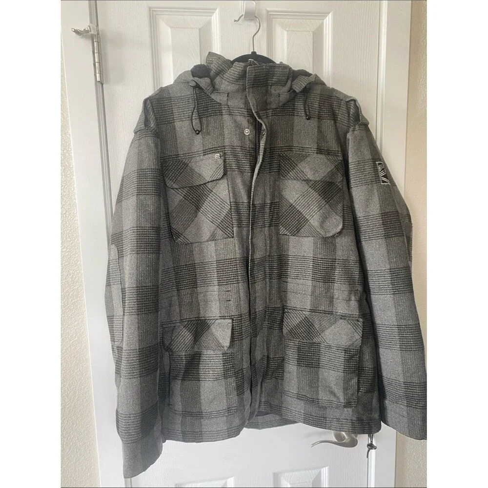 Billabong’s Men’s Gray Plaid Hooded 4 Pocket 1 inside Jacket With Adjustable Fit